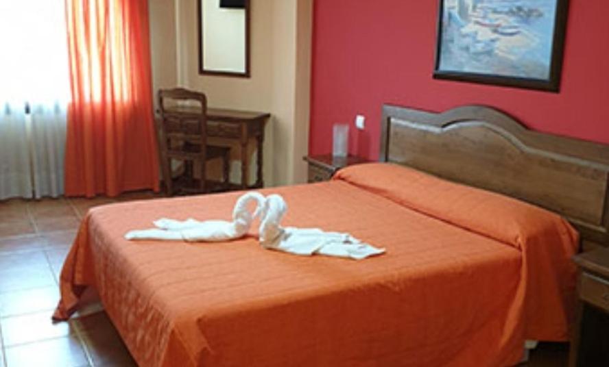 Hostal El Hidalgo Hotel Villaluenga Exterior photo